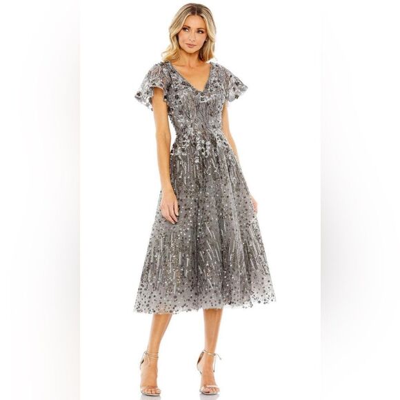 Mac Duggal 20392 - Embroidered Tea
Length Cocktail Dress/ size 6 - Picture 1 of 9